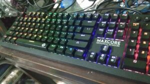  sekilas-tentang-fantech-maxcore-mk852